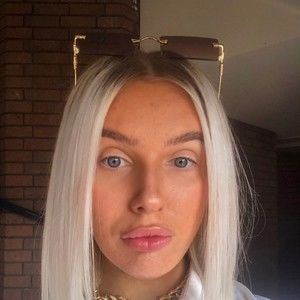 Meet your Posher, Wayne